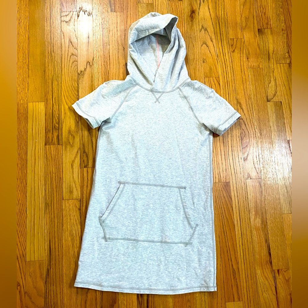 Ivivva by Lululemon Girls Hoodie Size 12 Gray Pullover Short Sleeve Jogging Run